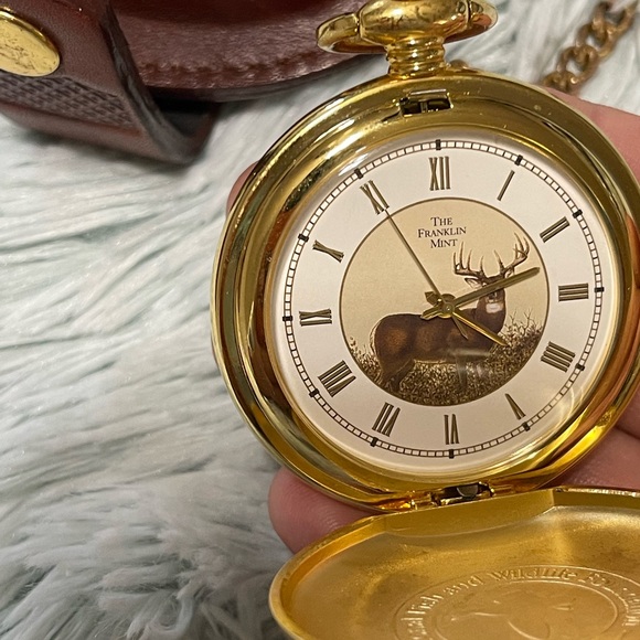 THE FRANKLIN MINT BUCK GOLD PLATED QUARTZ POCKET WATCH - Picture 11 of 12